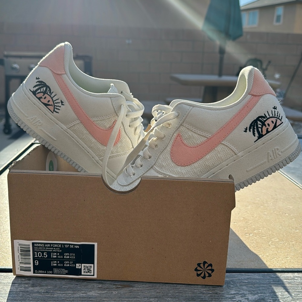 Women’s Nike Air Force 1